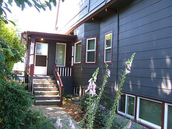 3rd image of 414 N Yakima Ave #3