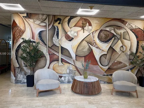 2750 NE 183rd St, Aventura, FL