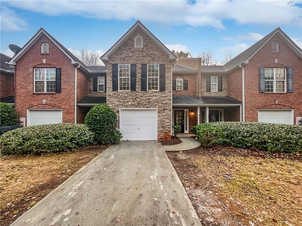 1st image of 210 Fern Crest Dr
