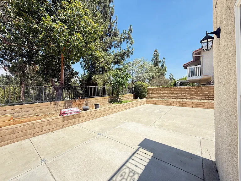20261 Rim Ridge Rd — Photo 26