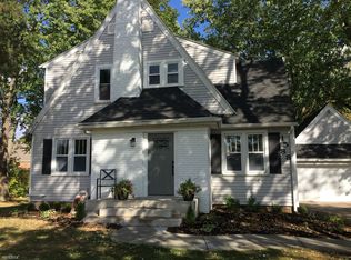 1588 Mac Nider Ave SE, Grand Rapids, MI 49546