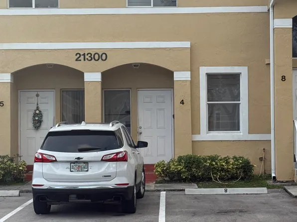 21300 NE 8th Ct #3004, Miami, FL 33179
