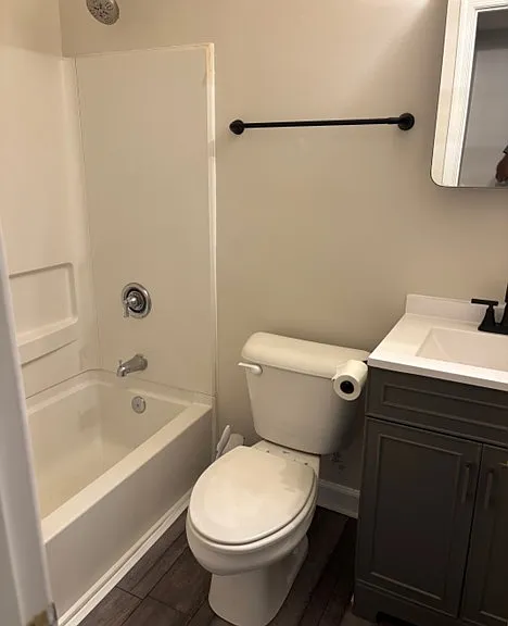 1232 Villa Ln #E — Photo 9