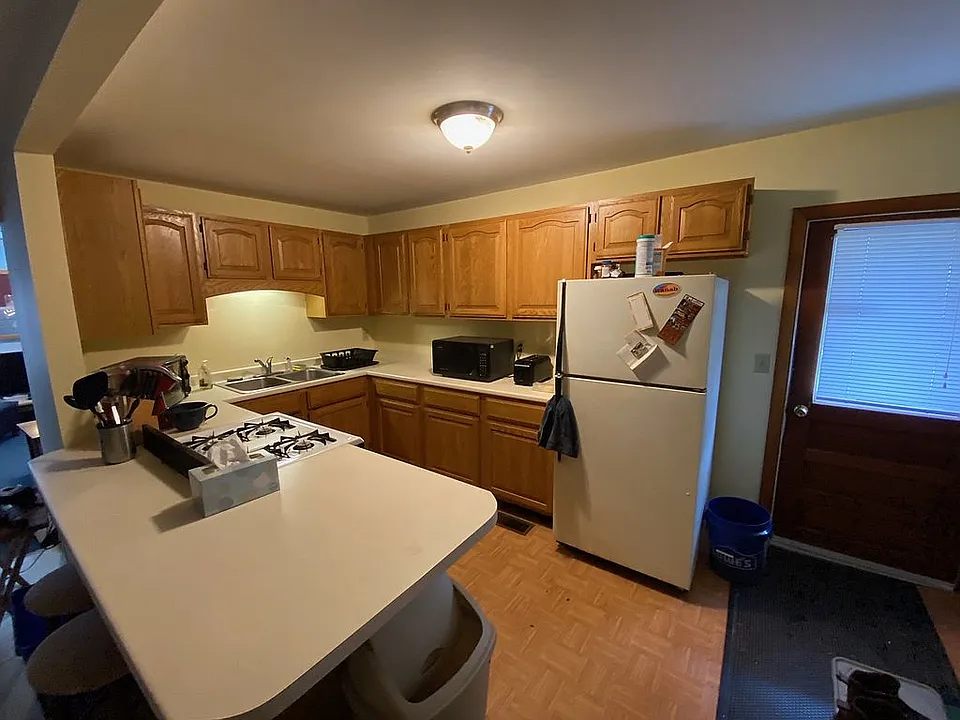 Kitchen 1