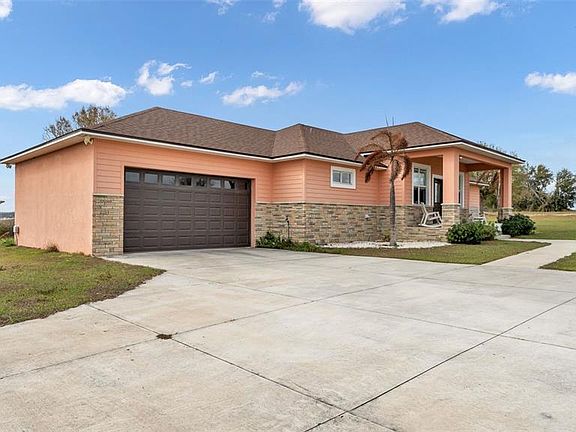 4th image of 8243 Alturas Rd