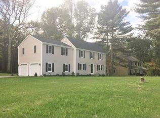 7 Puddingstone Ln, Mendon, MA 01756