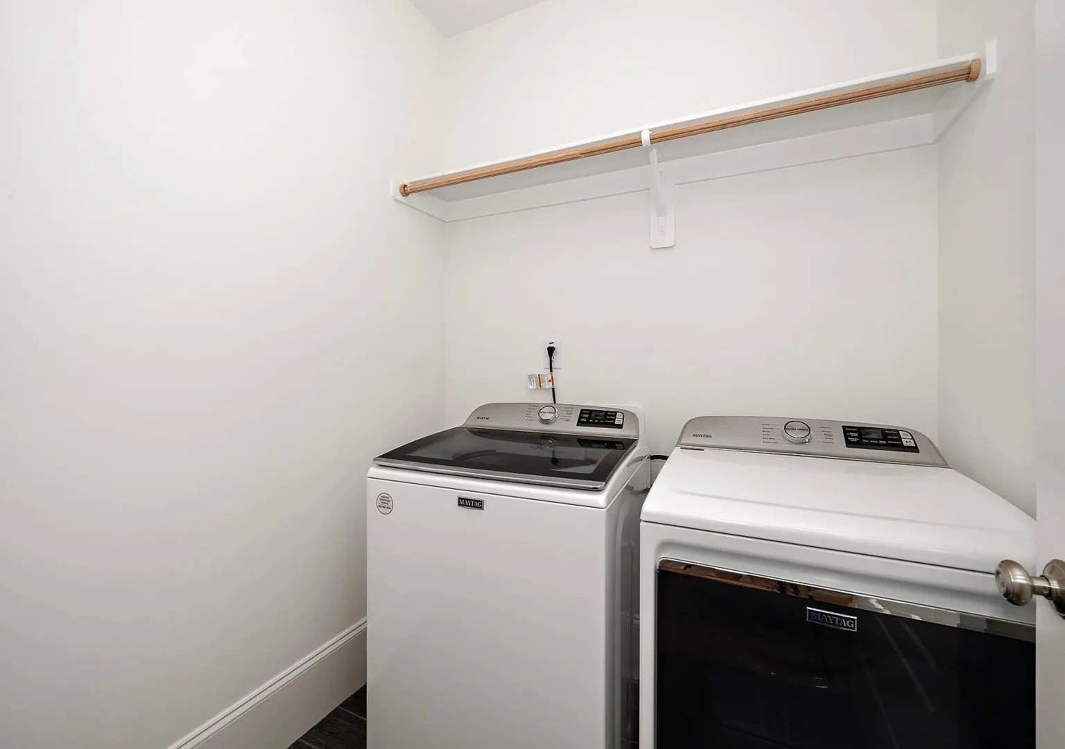 3805 Burt Dr — Photo 4