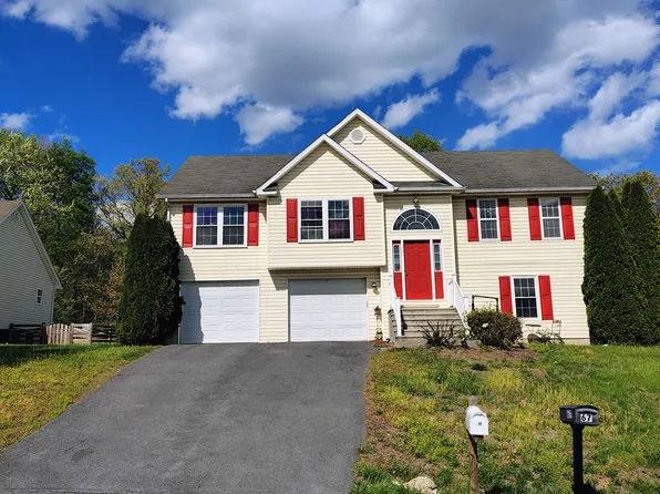 72 Lusitano Ln, Martinsburg, WV 25405