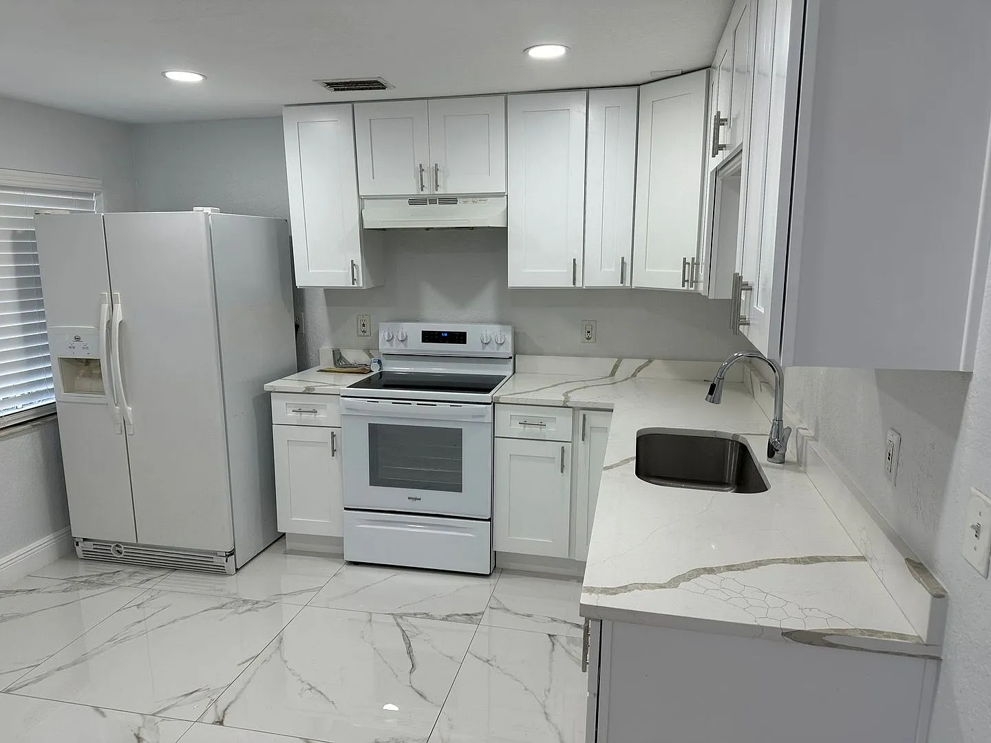 TS - 1710 S. Washington Ave Unit 09 — Photo 3