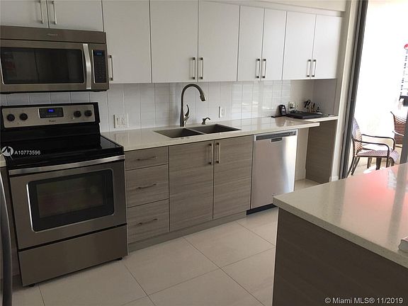 2nd image of 3600 Mystic Pointe Dr APT 816