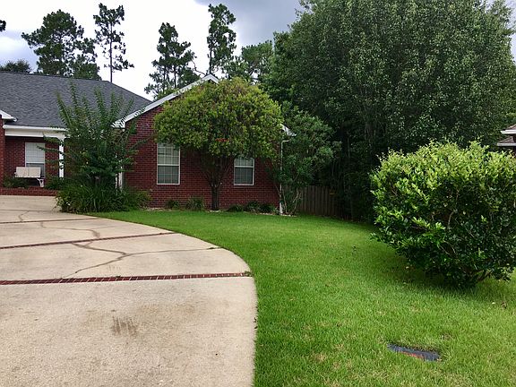 5th image of 1395 Glenmore Dr