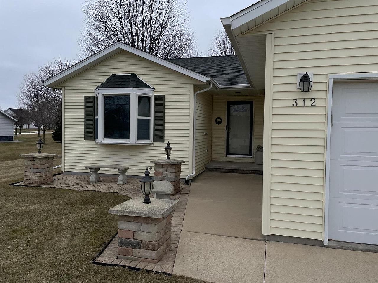 312 Edgewood DR, Waupun, WI 53963 Zillow