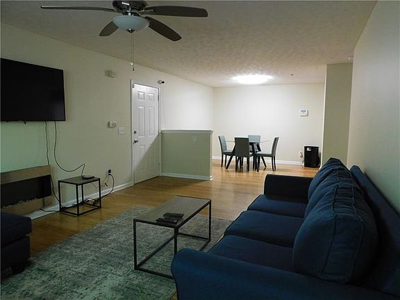 4th image of 8103 Fairington Village Dr