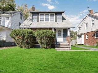 884 Nela View Rd, Cleveland, OH 44112