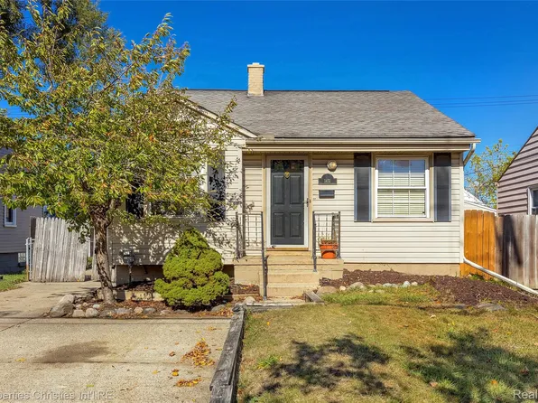 1451 E Forteen Mile Rd, Birmingham, MI 48009