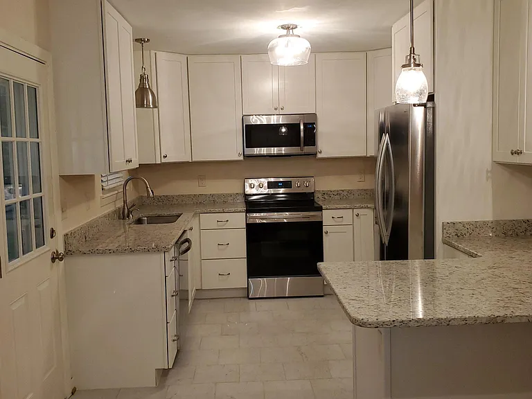 3825 Asbury Pl — Photo 6
