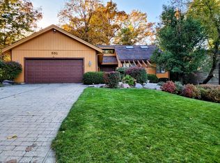 331 Kim Trl, Lake Zurich, IL 60047