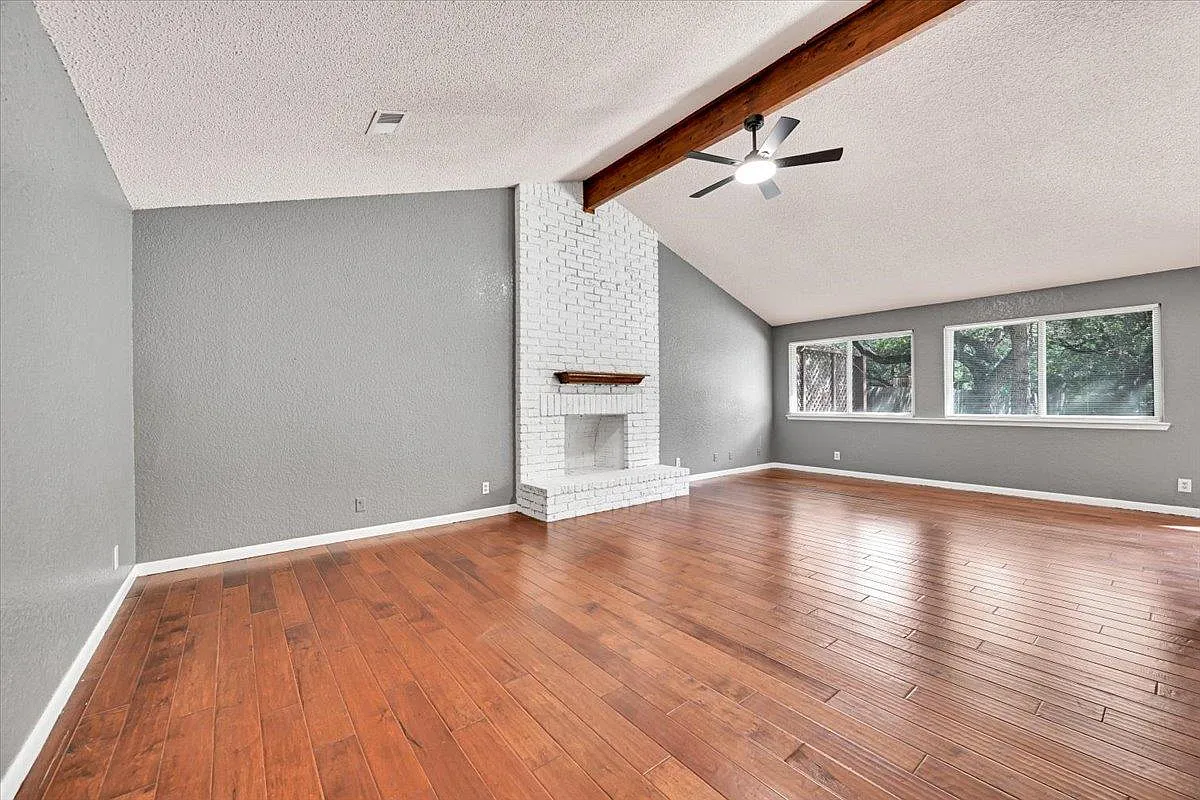 3 bed, 2.0 bath, 1748 sqft, $2,600 — Photo 3