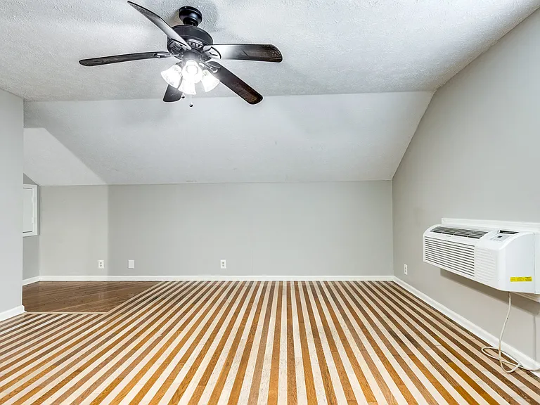125 Grant Ct — Photo 31