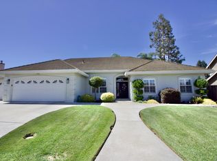 912 Bogarin Ln, Ripon, CA 95366