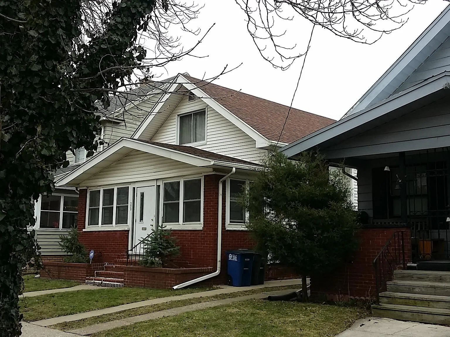 3 bed, 1234 sqft, $1,225 — Photo 1