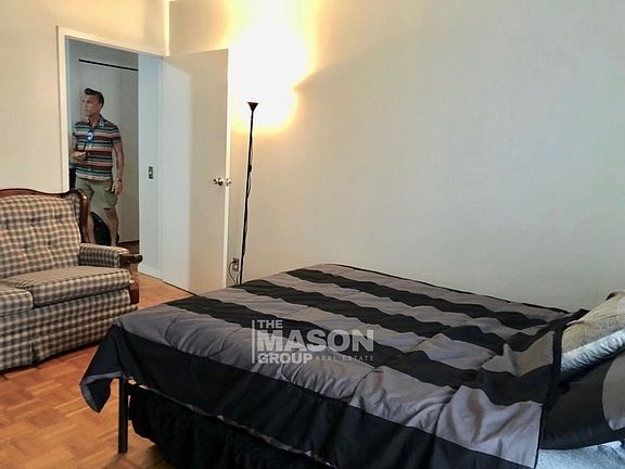 3rd image of 337 W 43rd St APT 4D