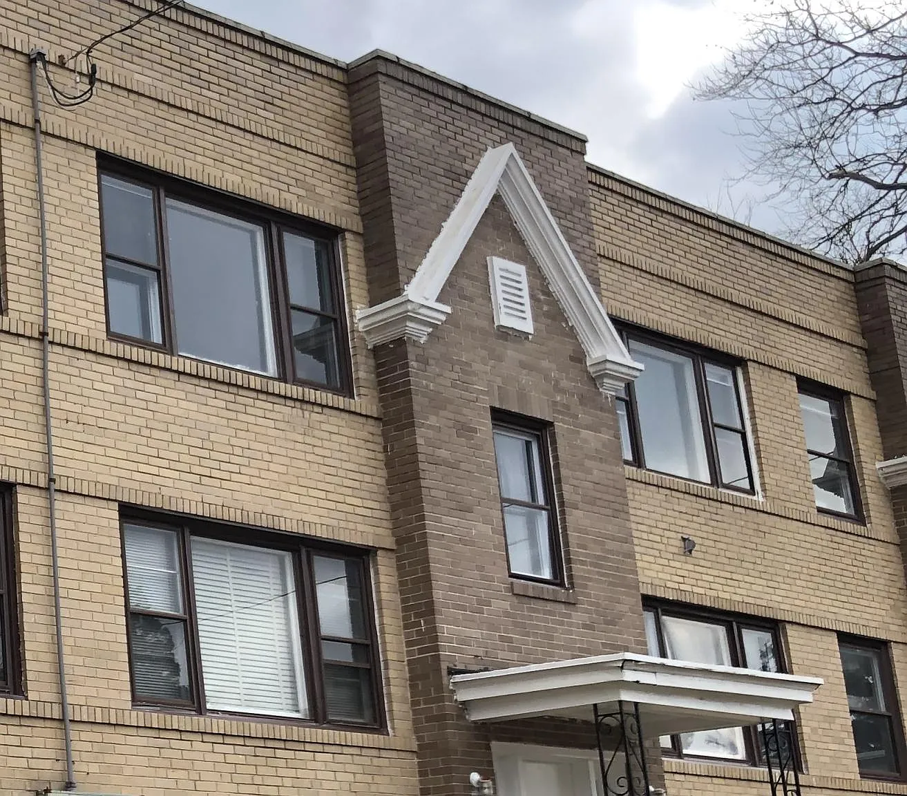 2 bed, $1,425 — Photo 1