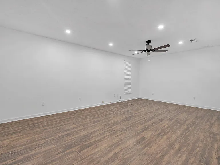 1916 Botany Dr — Photo 3