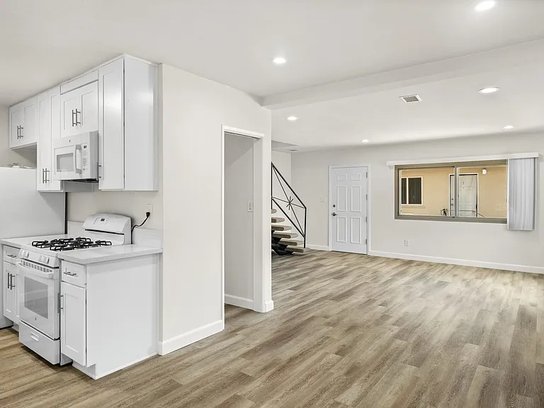 640 Imperial Ave #1 — Photo 8