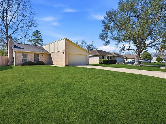 2nd image of 23827 Lestergate Dr