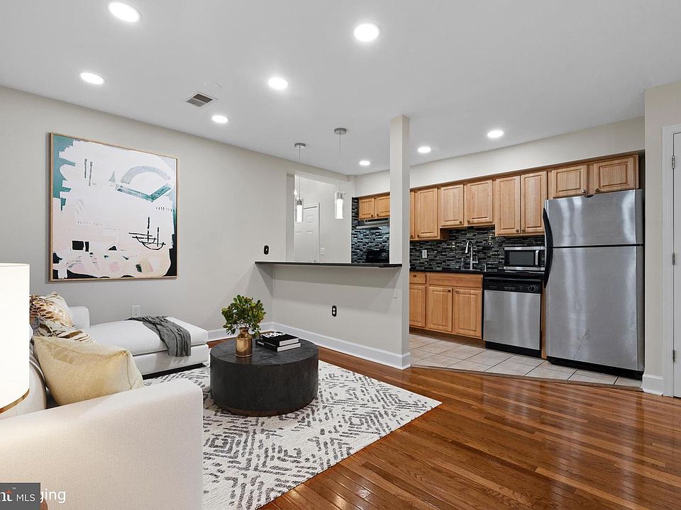1st image of 1909 Rosedale St NE APT 3