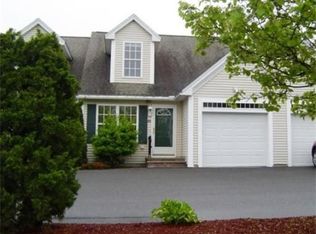 21 Pleasant St, Windham, NH 03087