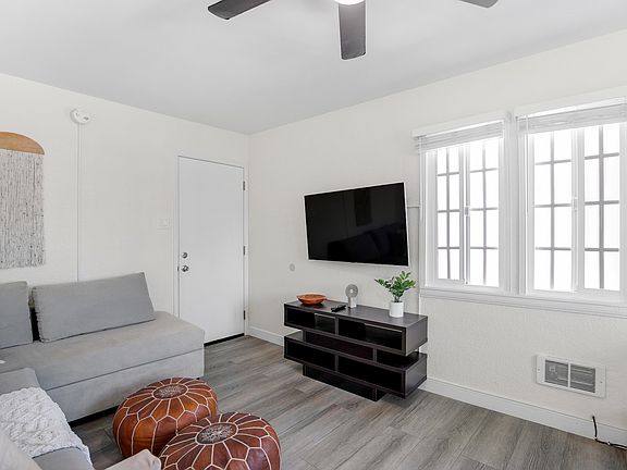 4th image of 2400 Pacific Ave APT 5