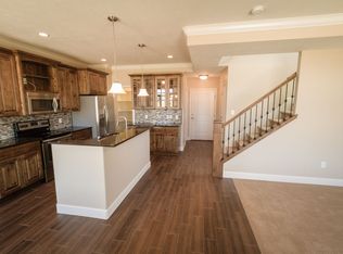 946 N 980th St W, Orem, UT 84057