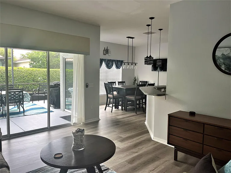 289 Falling Water Dr — Photo 14