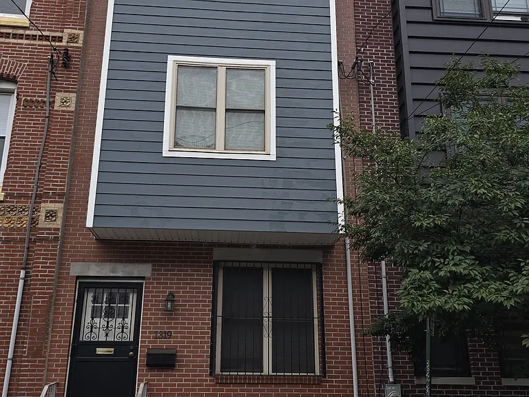 1319 S 16th St — Photo 33