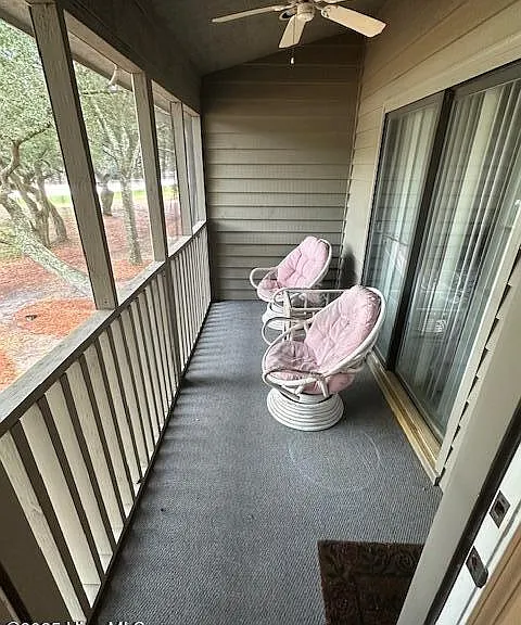 228 Kings Trl #A — Photo 10