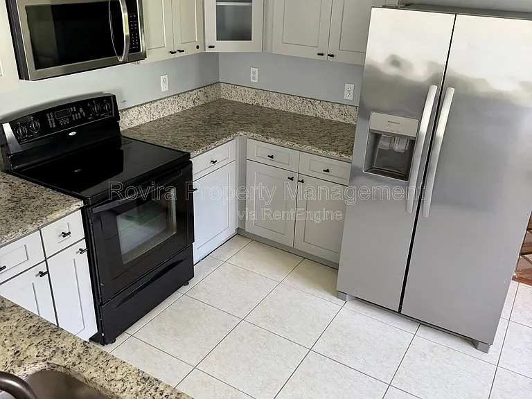 1501 Chevington Ct — Photo 3