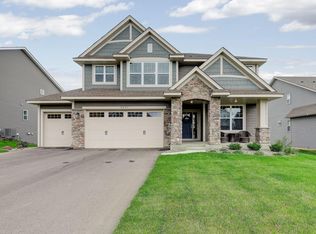 9621 Timber Ter, Victoria, MN 55386