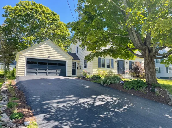 31 Barton Street, Presque Isle, ME 04769