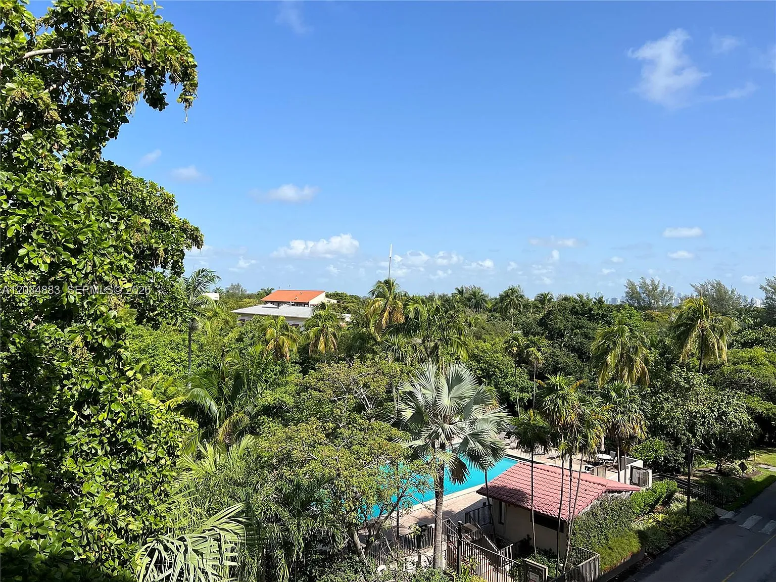 Key Colony No 4 Condo — Photo 2