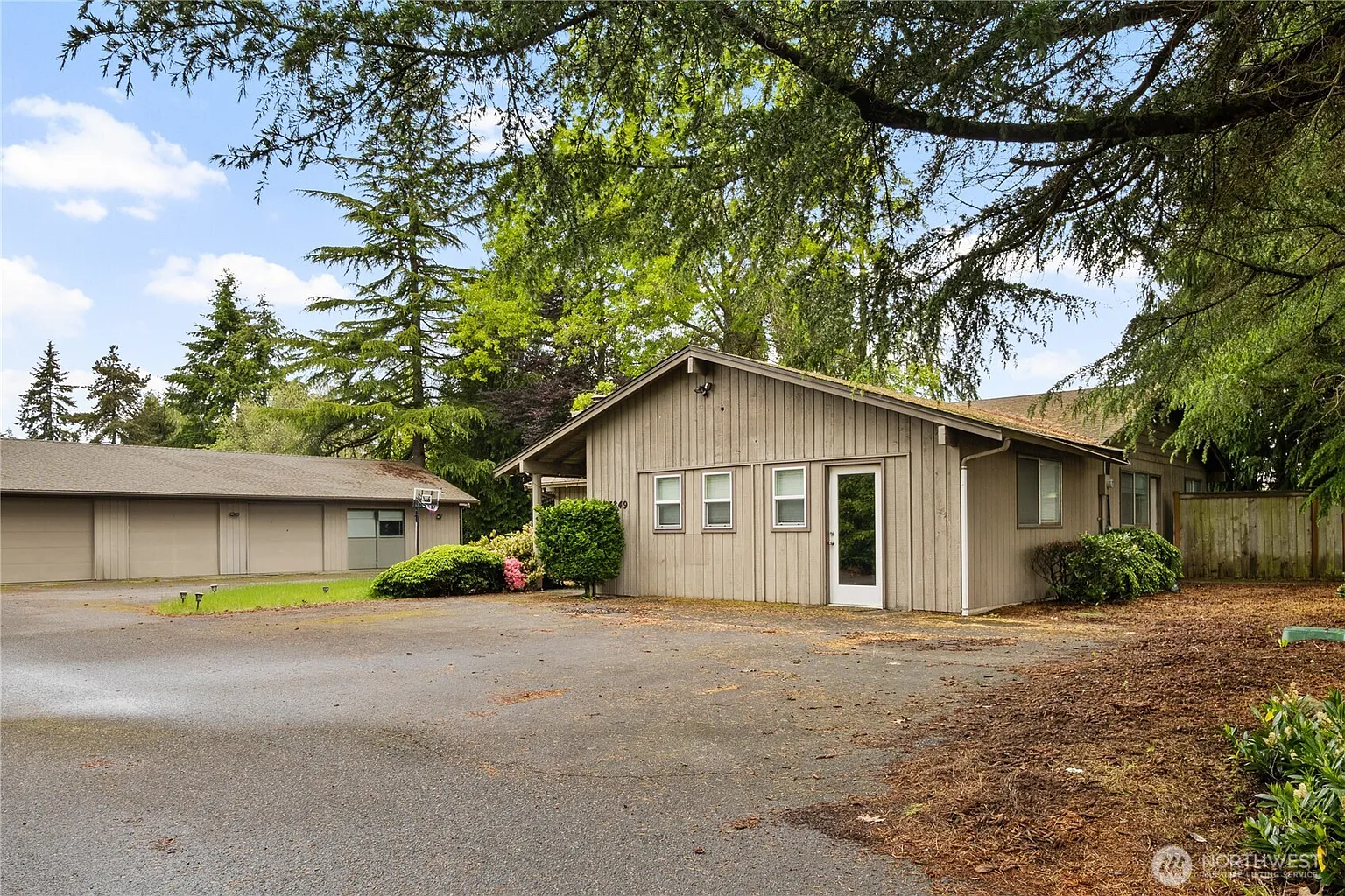 13849 SE 10th Street photo 1