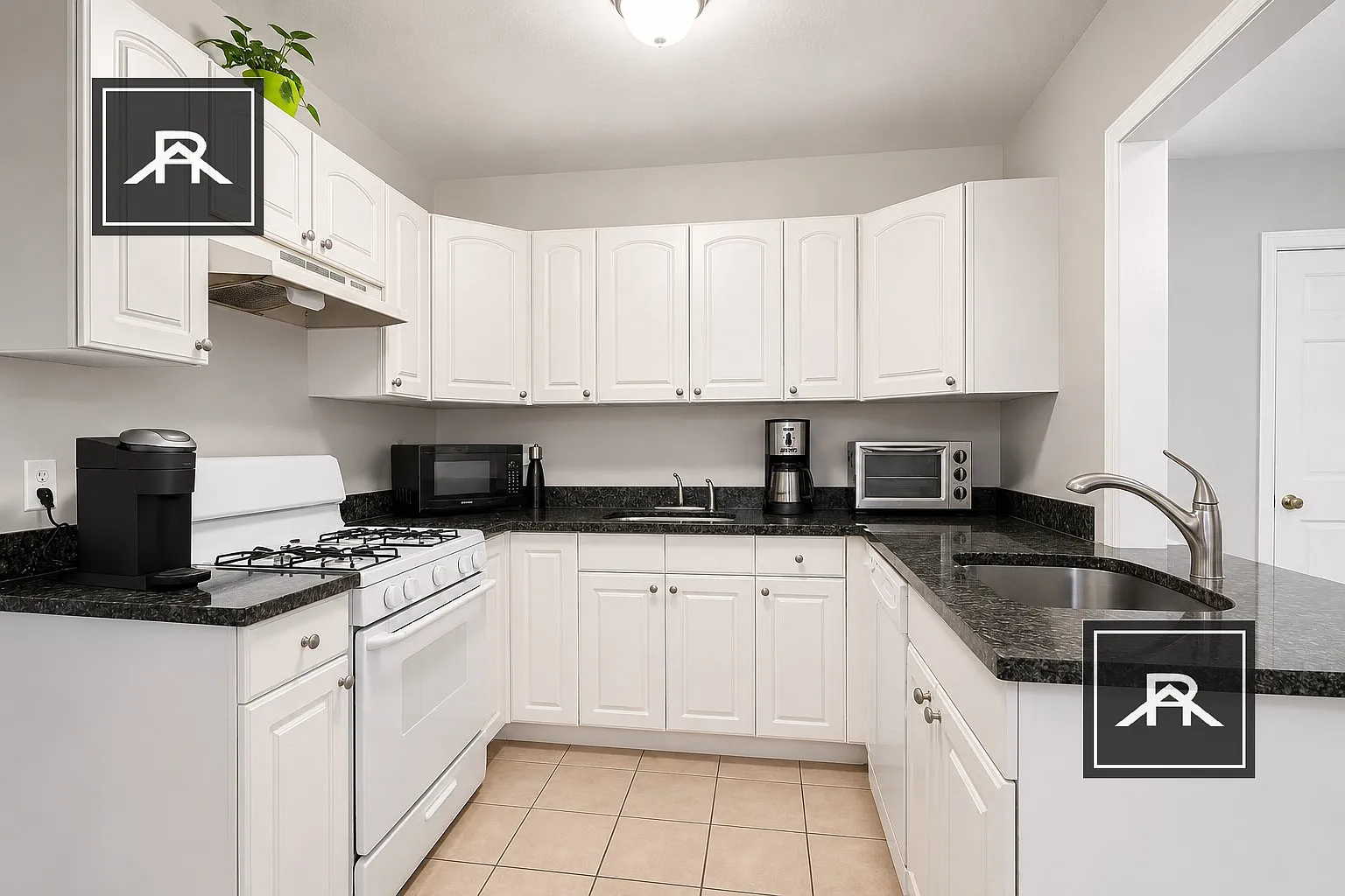 4 bed, 1.5 bath, 1100 sqft, $5,300 — Photo 1