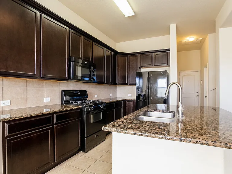 3014 Rose Trace Dr — Photo 9