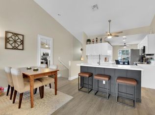 1080 Partridge Cir APT 201, Naples, FL 34104