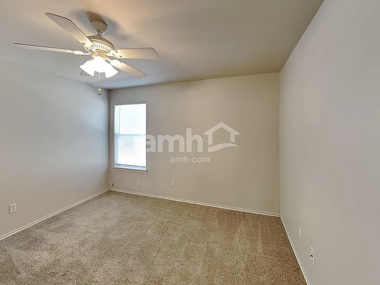 212 Hereford St — Photo 7