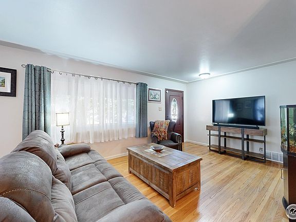 5th image of 2880 S Kearney St