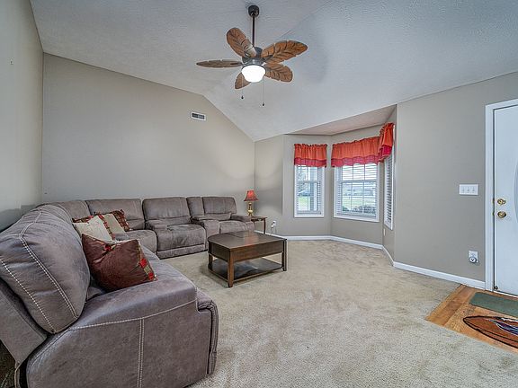 3rd image of 9010 Byler Ct