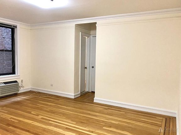 4th image of 214 E 51st St APT 1E