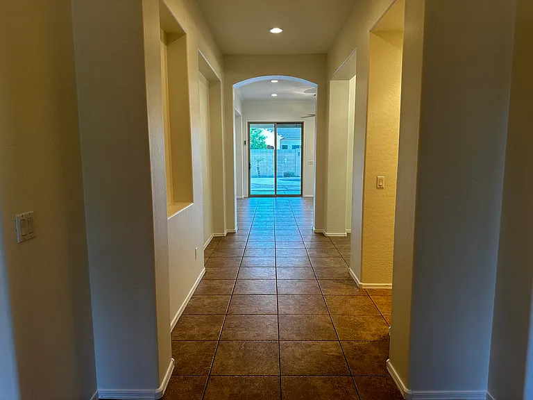 2712 E Redwood Pl — Photo 13